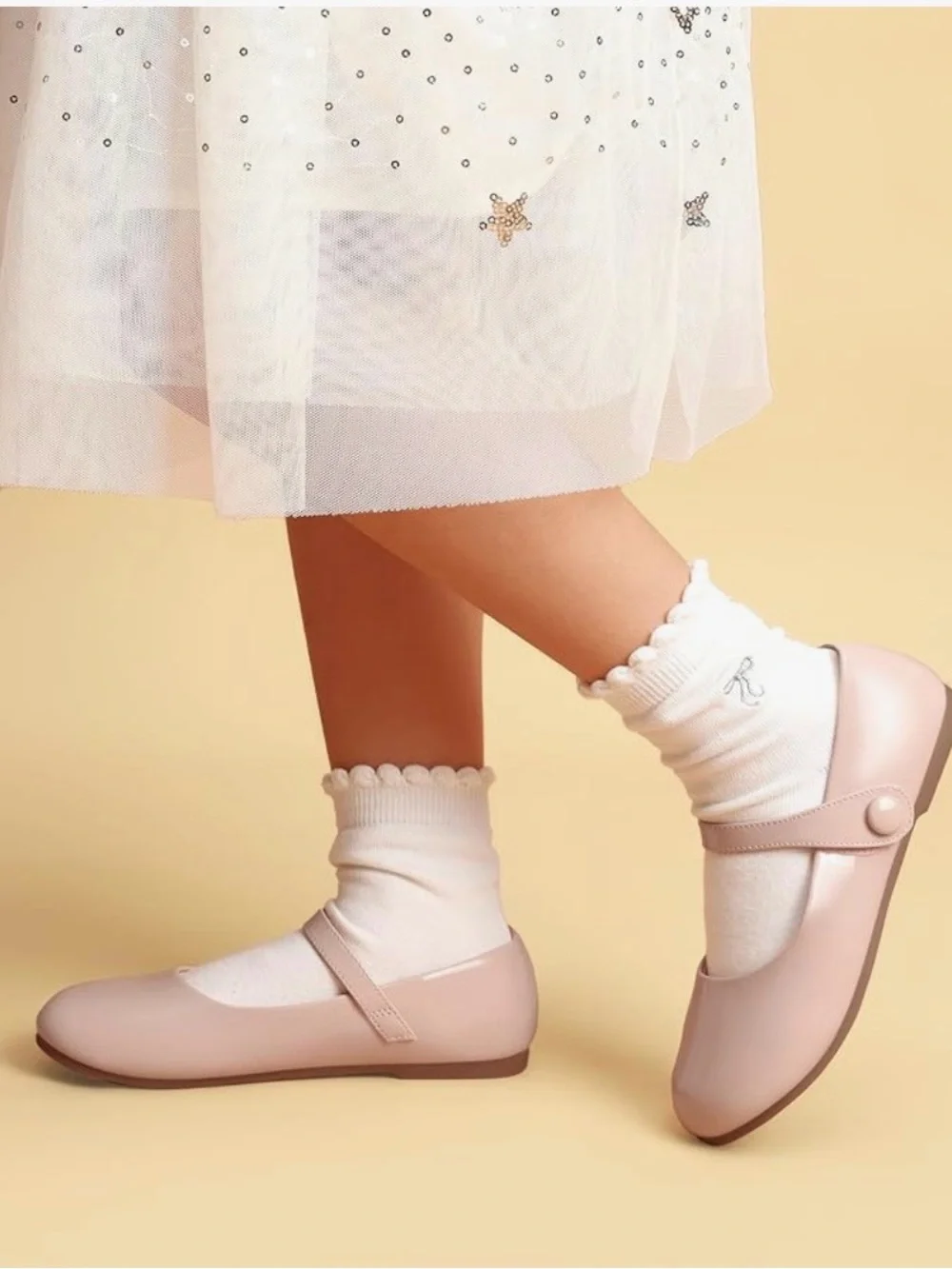 Dream Pairs Girls Patent Mary Jane Shoes in Blush Pink